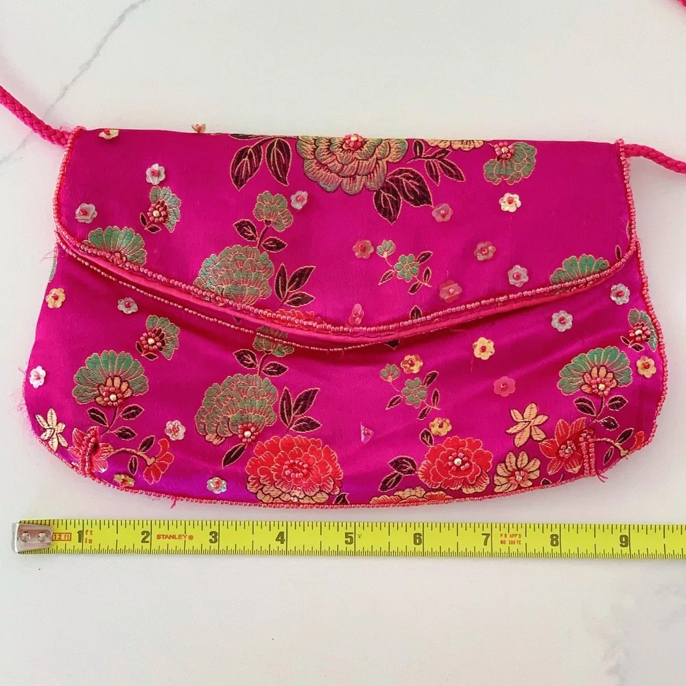 👛 Handmade Vintage Floral Chinese Embroidered Silk Clutch & Cross Body B…